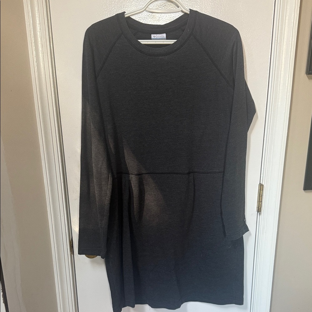 Columbia Black Crew Neck Sweater